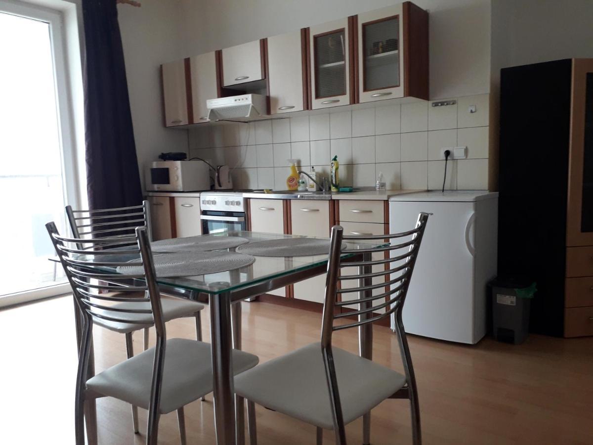 Peskova, O 2 Pokojich S Terasou Apartament *